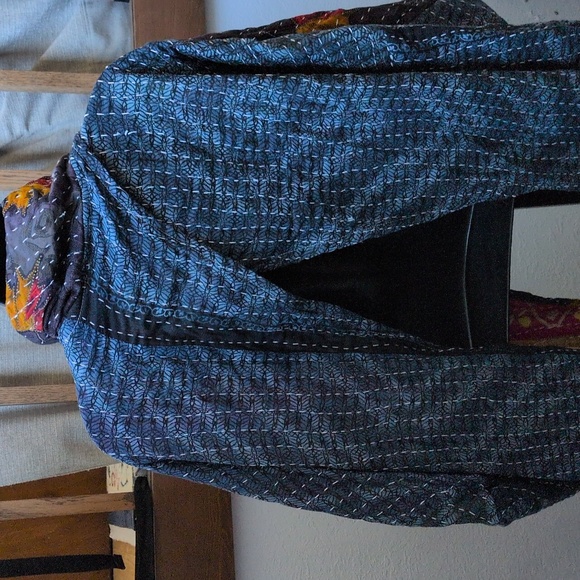 ✨ Kantha Bae Cowl Split Pullover Osfm - Picture 5 of 10